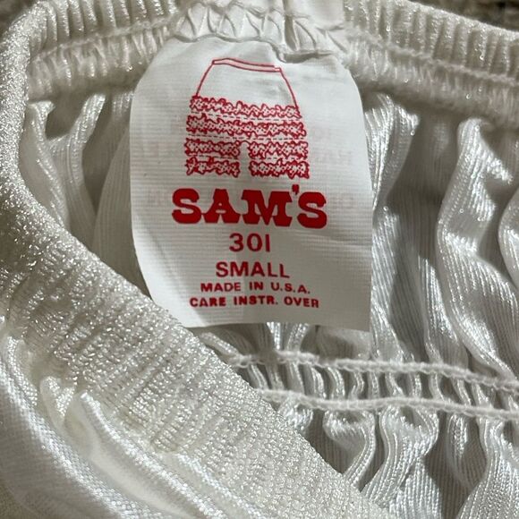 Sam’s Vintage White Lace Ruffle Bloomers - Picture 3 of 3